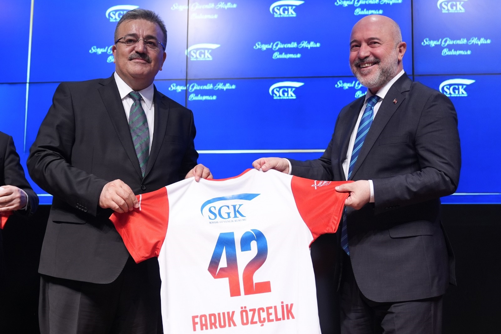 BASKANLIK_660000/HABERLER/2025/MAYIS/16052025-1/a94e9a9d-3925-4310-a4f7-4bd922de3c90.jpg